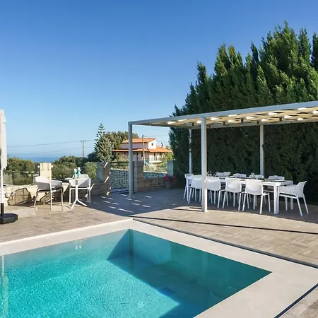 Villa Free Breakfast At Oak Luxury With Heated Pool, Playground And Pool Table *