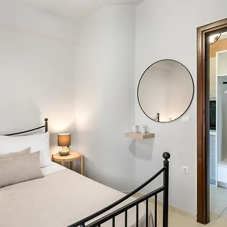 Free Breakfast At Oak Luxury With Heated Pool, Playground And Pool Table Tria Monastiria