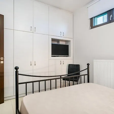 Villa Free Breakfast At Oak Luxury With Heated Pool, Playground And Pool Table Tria Monastiria