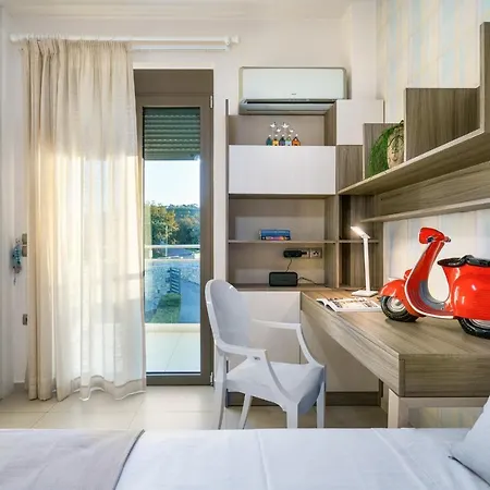 Free Breakfast At Oak Luxury With Heated Pool, Playground And Pool Table * Tria Monastiria